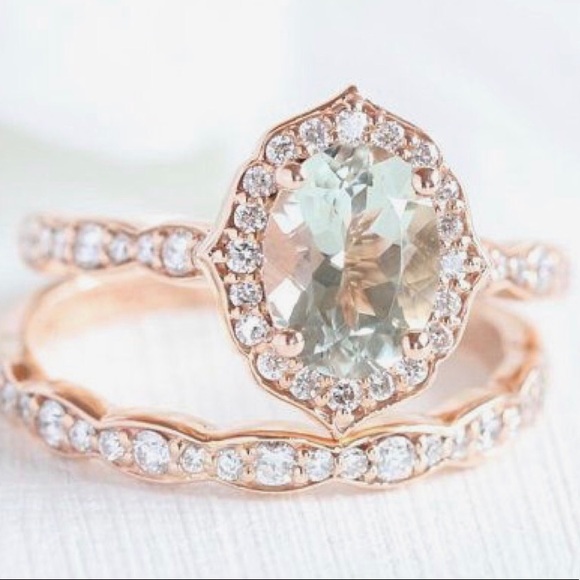 Last one! Lovely Rose Gold Ring Set - Picture 2 of 7